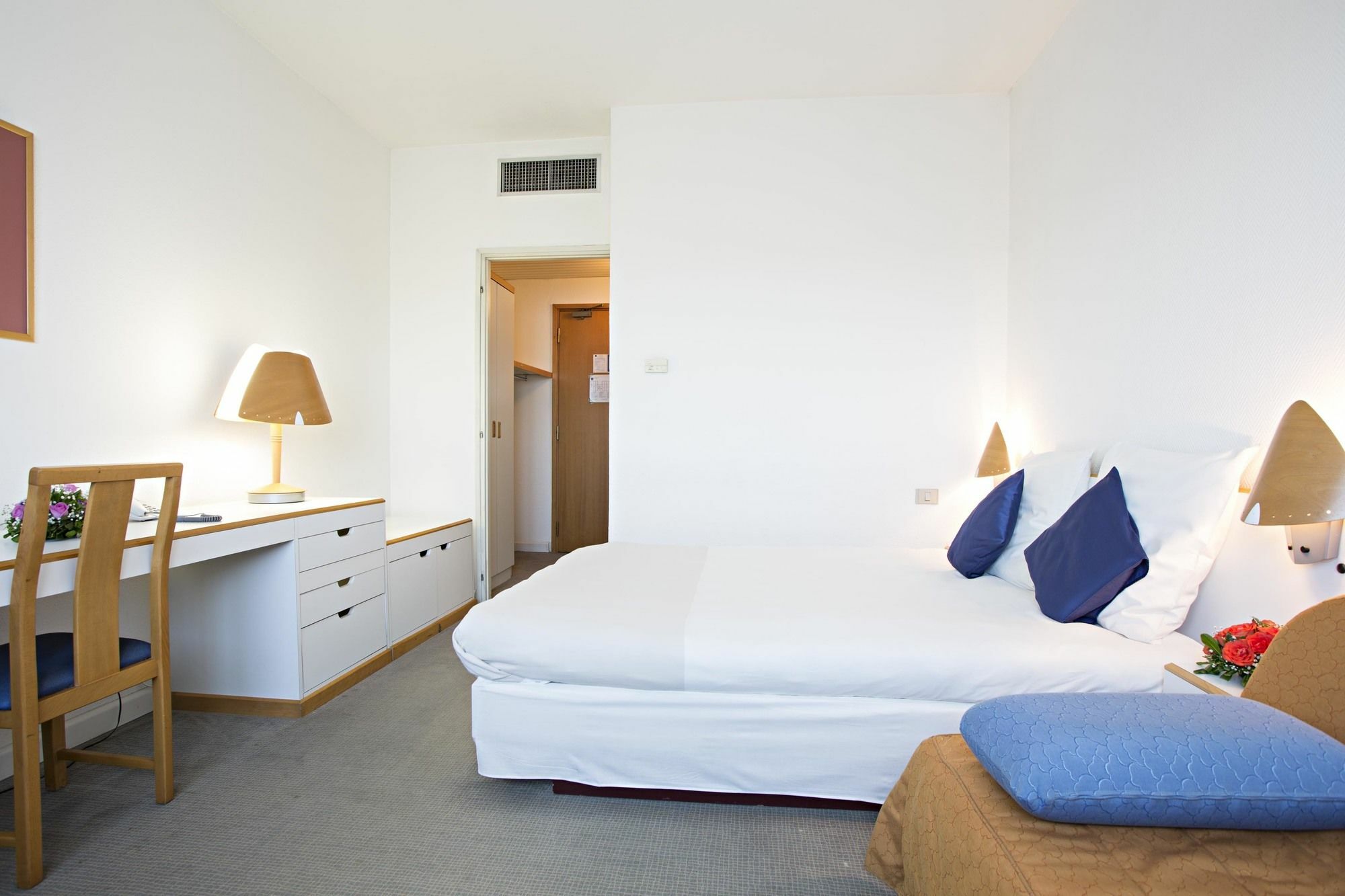 Novotel Caserta Sud Exterior photo